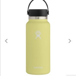 Pineapple 32 oz hydroflask USED.